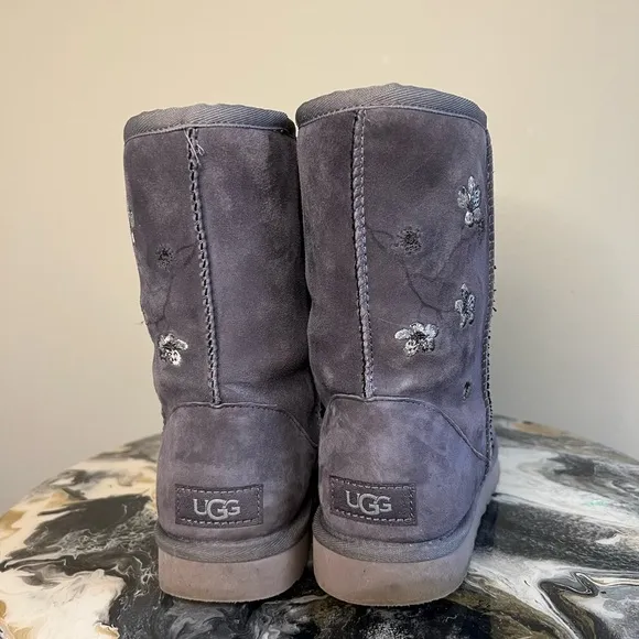 Ugg Classic Short Blossom Gray Boot Women’s 7