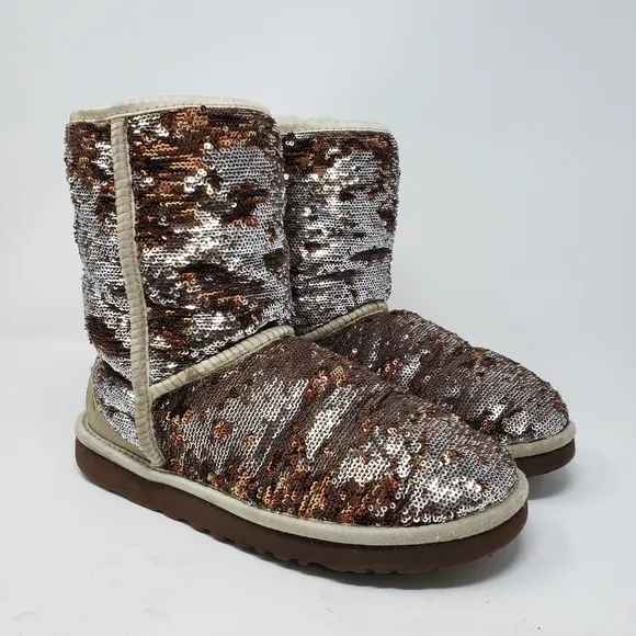 UGG Classic Short Boots Sparkle Brown Sequin Gold 3353 Sherpa Lined size 8