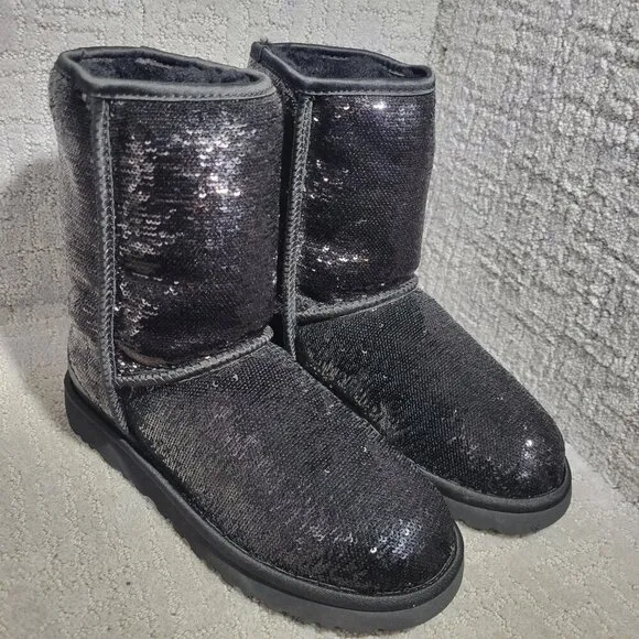 UGG Classic Short Cosmos Sequin Women's Size 7 US Black Gunmetal Shearling Boots