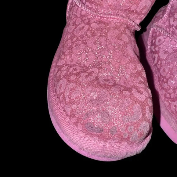 UGG classic short PINK Leopard suede boots girl’s size 12