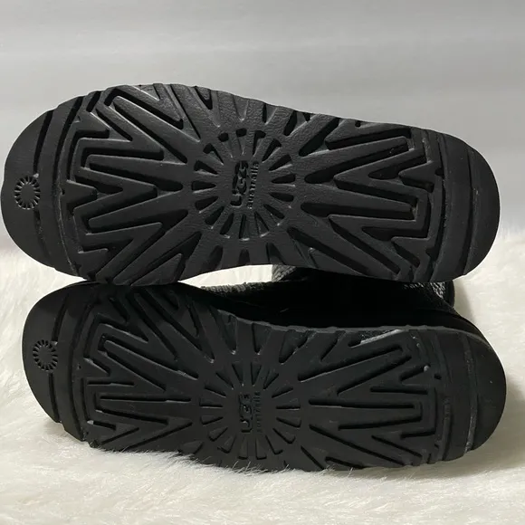 UGG Classic Short Sequin