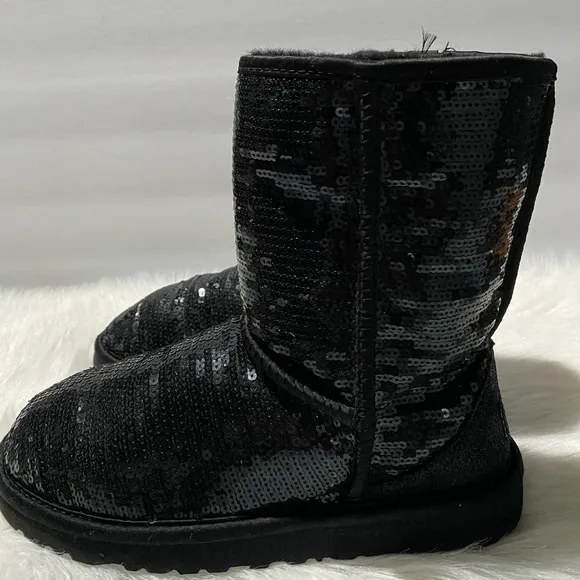 UGG Classic Short Sequin