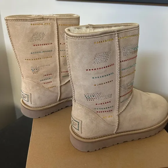 UGG Classic Short Serape bling Boots *New in Box*£