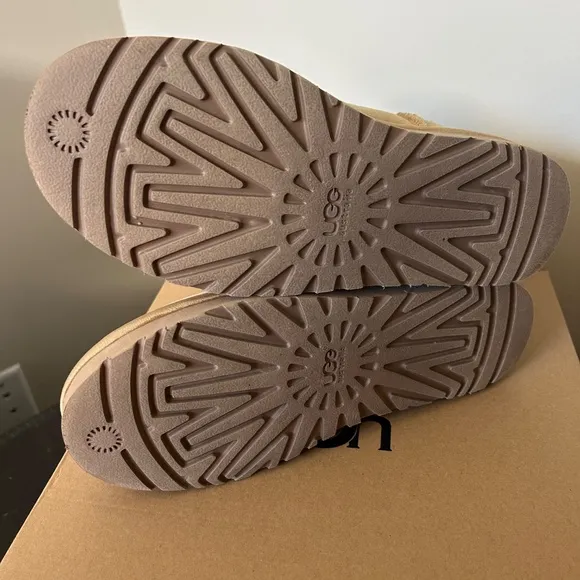 UGG Classic Short Serape bling Boots *New in Box*£