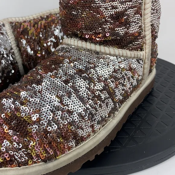 Ugg Classic Short Sparkles 3353 Reversible Sequin Boots Copper Women's Size  6