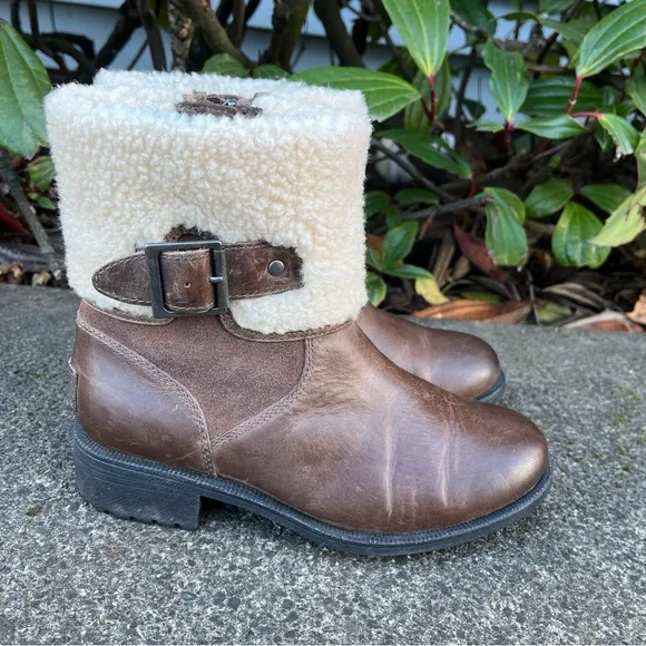 UGG Elings Boots Waterproof Leather Shearling Lined in El Cap Size 6.5