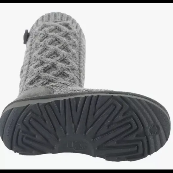 UGG Kids Girls Classic Cabled Knit Grey Sweater Boots Tall/Short Youth 1