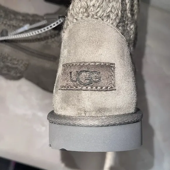 UGG Kids Girls Classic Cabled Knit Grey Sweater Boots Tall/Short Youth 1