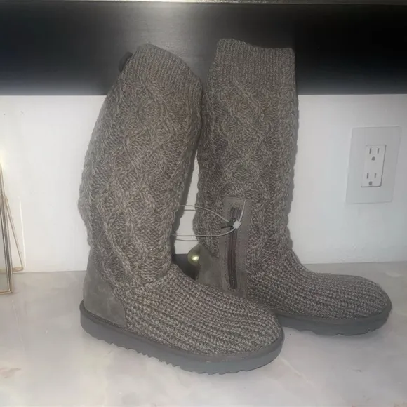 UGG Kids Girls Classic Cabled Knit Grey Sweater Boots Tall/Short Youth 1