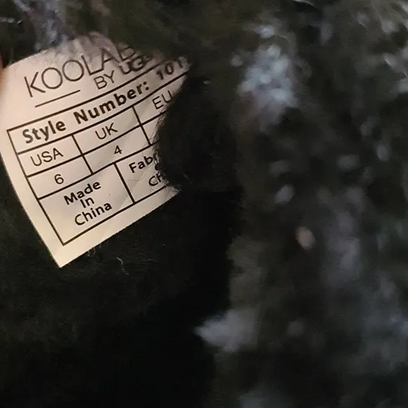 UGG Koola Short Black Boots Size 6 NWB
