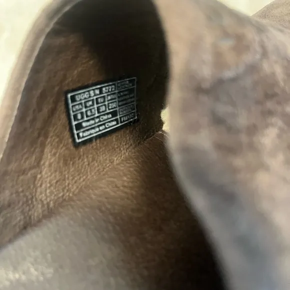 UGG Leather Shoes Size 8