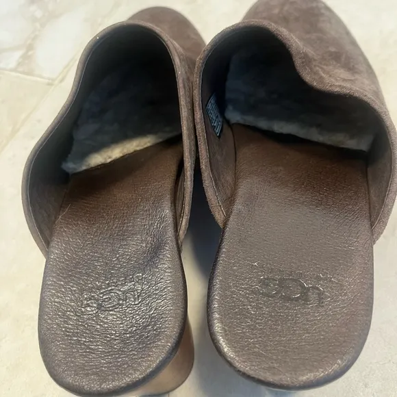 UGG Leather Shoes Size 8