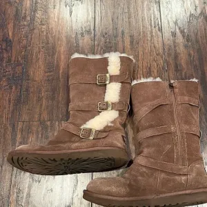 Ugg Maddie chocolate brown tall boots size 6 in GUC