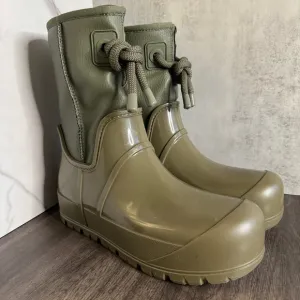 Ugg Raincloud Lace Boots Olive Green Size 10