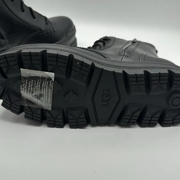UGG SIDNEE BLACK WATERPROOF LEATHER COMBAT SHORT BOOTS*