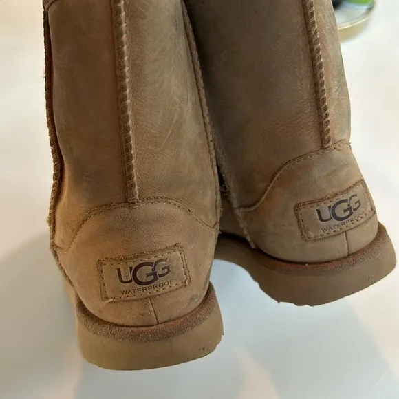 UGG Toddler Classic Short Water Resistant Shearling Boot Chestnut Brown 10