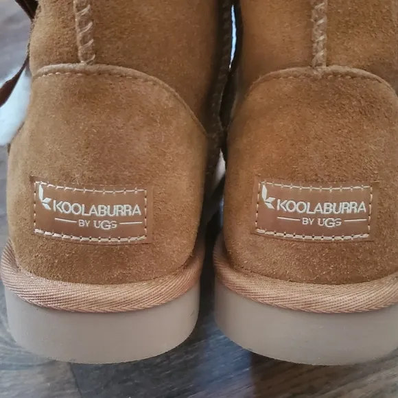 Ugg Victoria Suede Leather Short Bow Boot 7