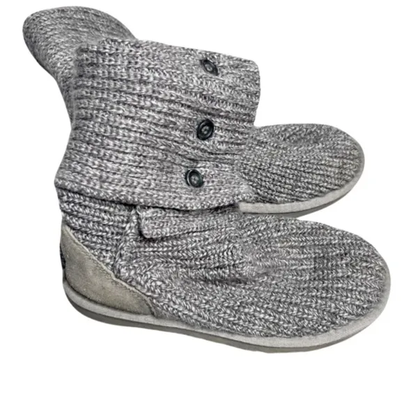 UGG Women's Classic Cardy Tall Knit Acrylic Winter Button Boots