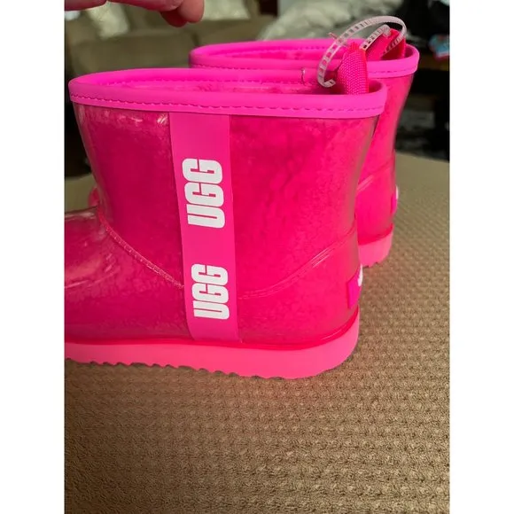 UGG Women's‎ Classic Clear Mini Winter Boots - NWOT - Size 6