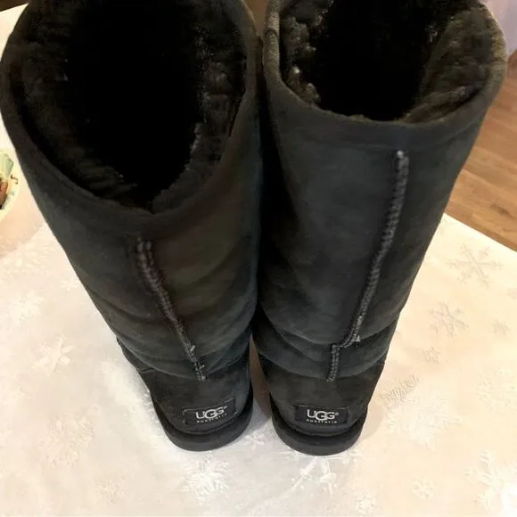 Ugg Boots F100102E Tall Black Sheepskin Sz 8 Great Soles Gorgeous