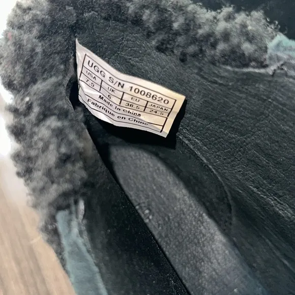 Ugg’s heel black lace up booties size 7.5
