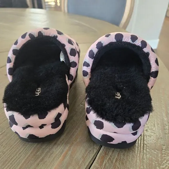 UGG Size 9 Maxi Slide Slip On Sandals shoes New