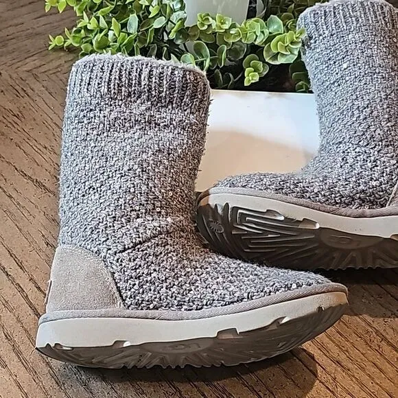 UGG tall knit sequin sparkley boot  size 13