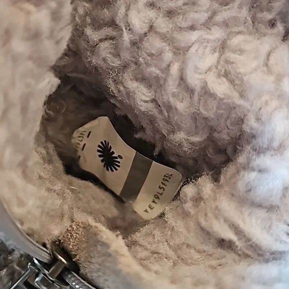 UGG tall knit sequin sparkley boot  size 13