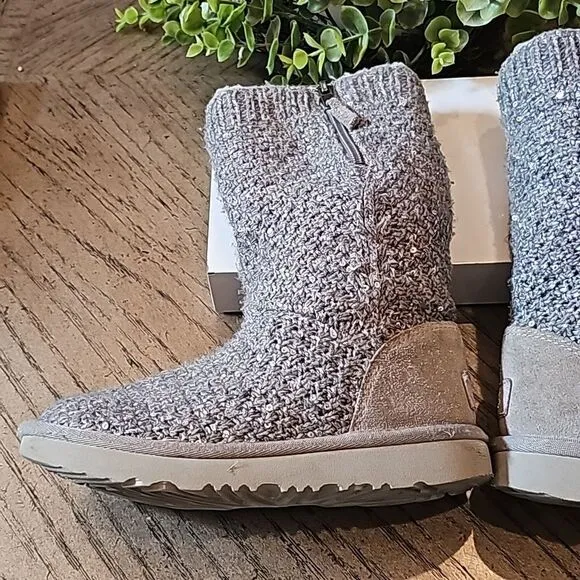 UGG tall knit sequin sparkley boot  size 13