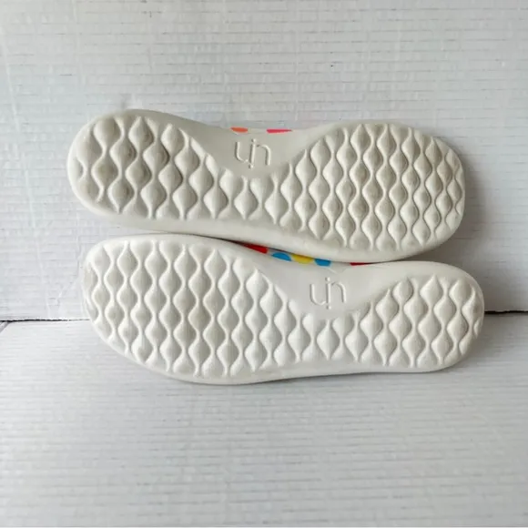 UIN Bubble print‎ slip on shoes