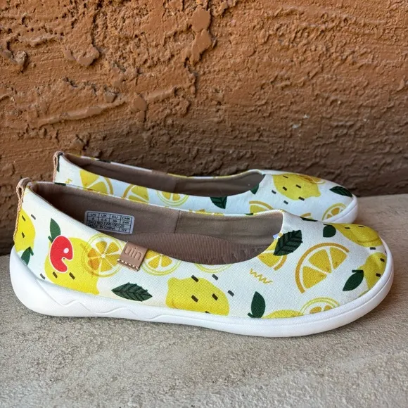 Uin Lemon Print Slip On Canvas Shoes