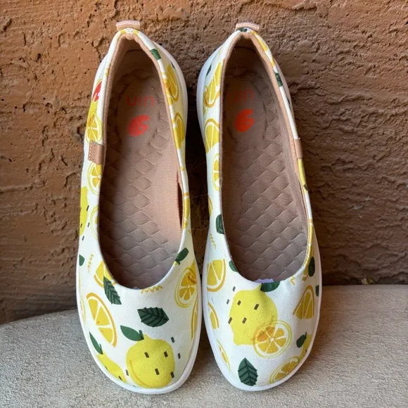 Uin Lemon Print Slip On Canvas Shoes