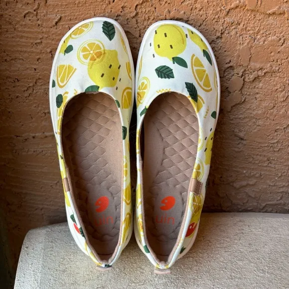 Uin Lemon Print Slip On Canvas Shoes