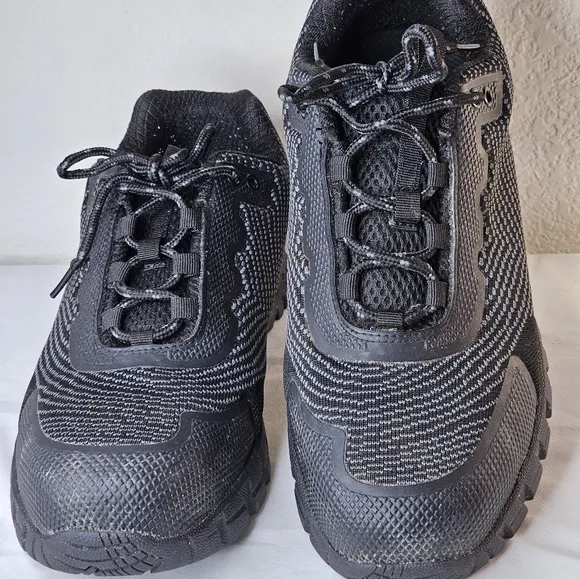 Ulogu Waterproof Steel Toe Shoes for Men / Size 42/8.5US