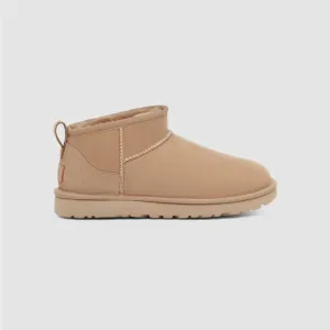 Ultra short UGG mini