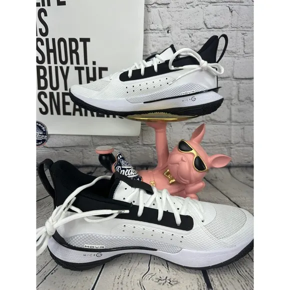 Under Armour Curry 7 Mens 9 White Black Basketball Sneaker Shoes SC Steph NEW