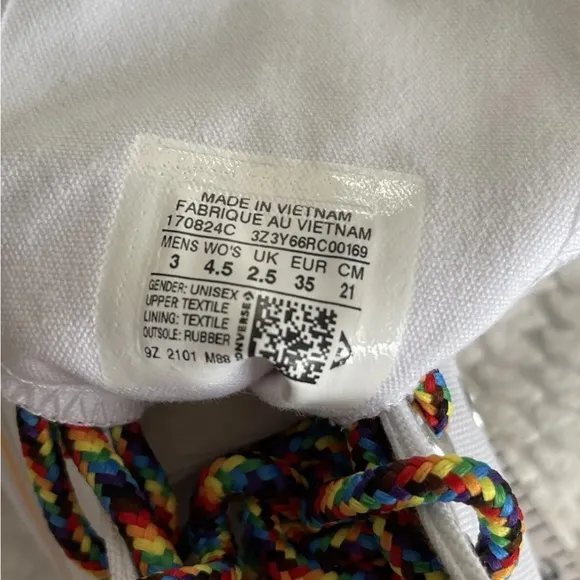Unisex Shoes Size M3,W4.5Converse Pride Run Star Hike Hi Top White Multi 170824C