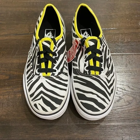 Vans Authentic Zebra Green Sheen True White Shoe Size 6.5 Women