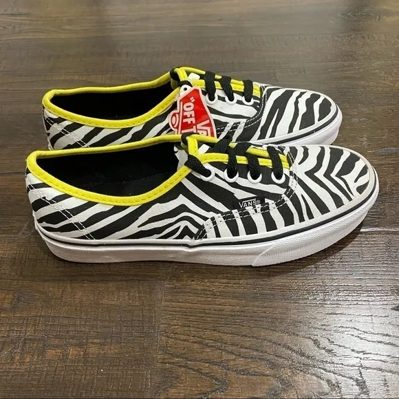 Vans Authentic Zebra Green Sheen True White Shoe Size 6.5 Women