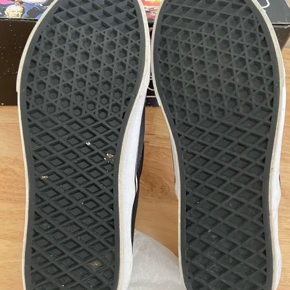 Vans Classic Slip on Star Wars Saber Fight Black Sneakers Shoes Men’s Sz 6.5