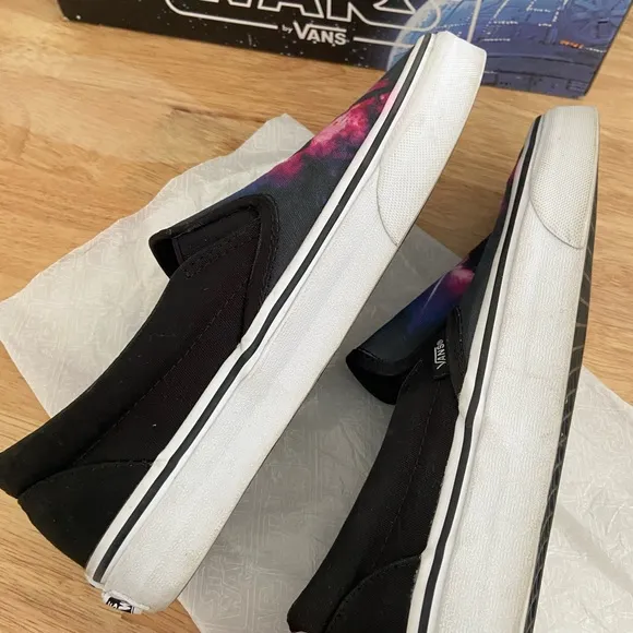 Vans Classic Slip on Star Wars Saber Fight Black Sneakers Shoes Men’s Sz 6.5