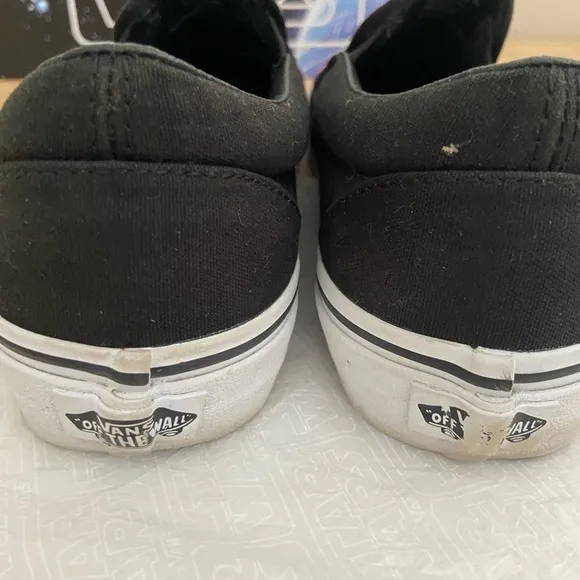 Vans Classic Slip on Star Wars Saber Fight Black Sneakers Shoes Men’s Sz 6.5