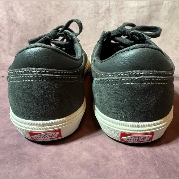 Vans Gilbert Crockett Pro Mens Size 8.5 Gray Canvas Low Top Skate Shoes Sneakers
