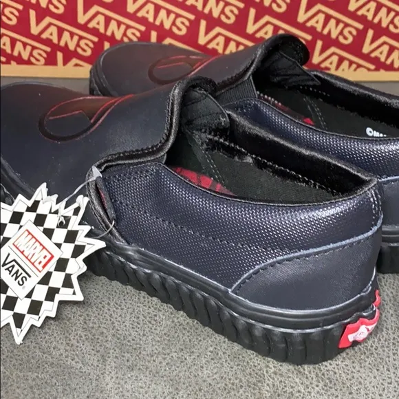 Vans Marvel Slip On shoes women’s
