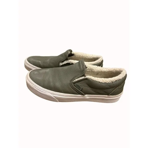 Vans men’s 7.5 or womens 9 green leather fur lined low top shoes slip  SKU 6269