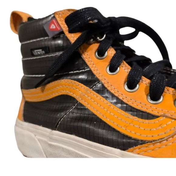 Vans Off The Wall Sk8 Hi MTE 2.0 DX, Apricot Black Mens 9 / Womens 10.5