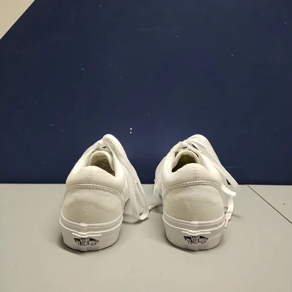 Vans Old Skool Classics Shoes Womens 6.5 White Canvas Low Top Rubber Sole 508731