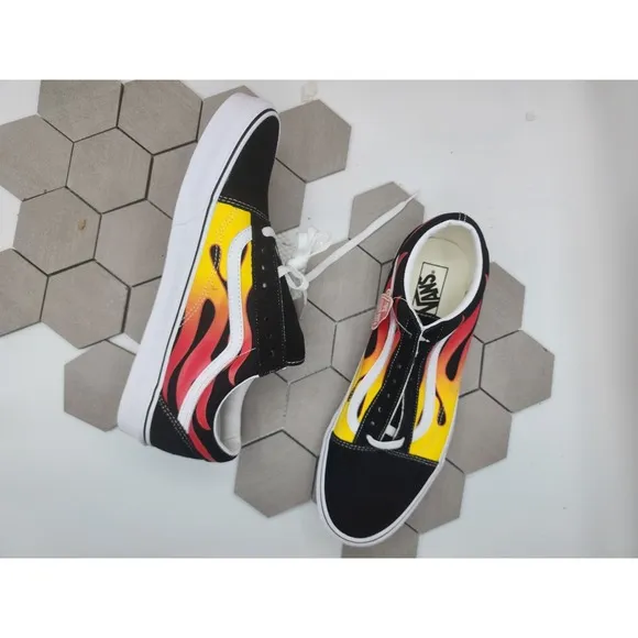 VANS Old Skool Flame Sneakers Low Top Suede Canvas Men's Size 9 VN0A38G1PHN