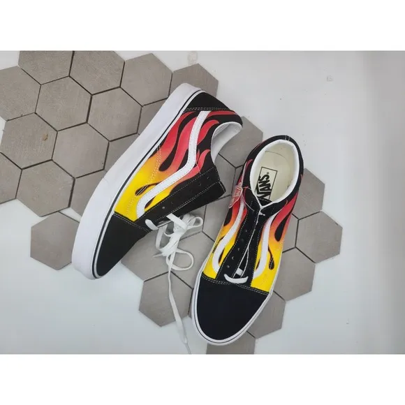 VANS Old Skool Flame Sneakers Low Top Suede Canvas Men's Size 9 VN0A38G1PHN
