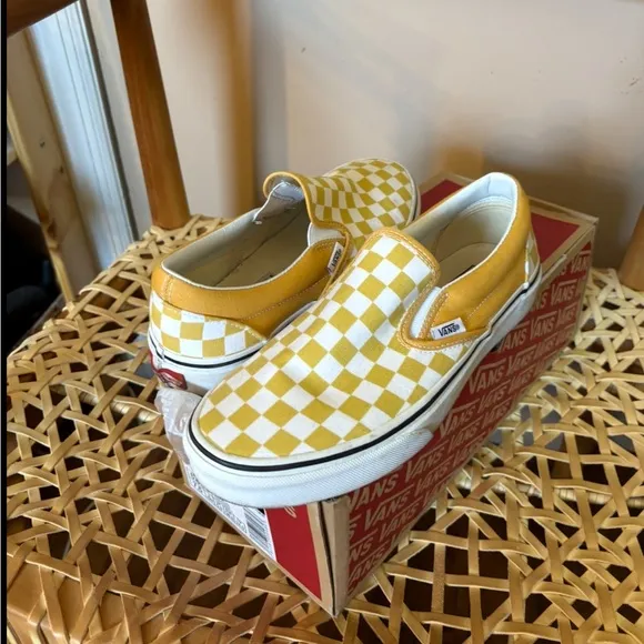 VANS Shoes Mens 6 Womens 7.5 Checkerboard Slip On Sneakers Yellow Canvas Low Top
